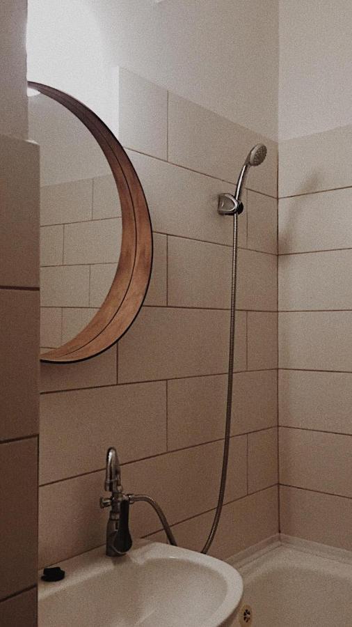 Aj - Ter Apartman Мишкольц Экстерьер фото